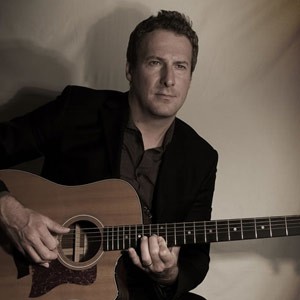 Owen H, Solo Singer/ Guitarist