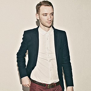 Thomas Benjamin, Solo Singer/Guitarist