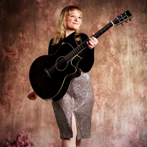 Francesca A | Singer Guitarist East Yorkshire | Alive Network