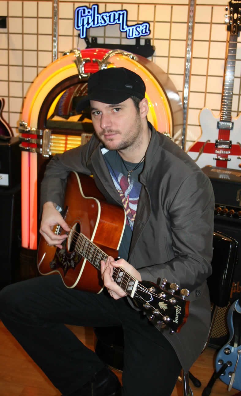 Steve Young | Solo Singer/ Guitarist Hertfordshire | Alive Network