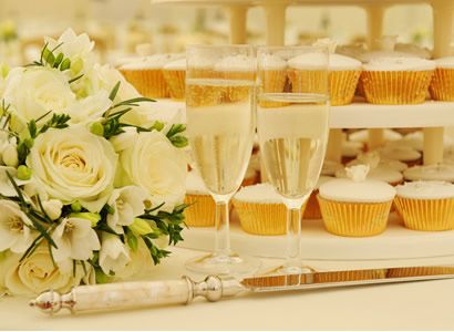 Champagne Flowers Cupcakes