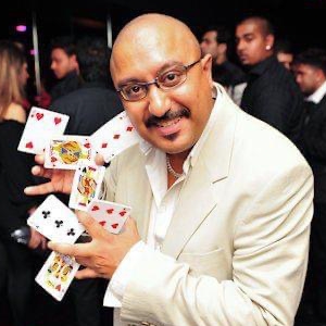 RM The Walkaround Pickpocket Hypnotist Magician Magician London