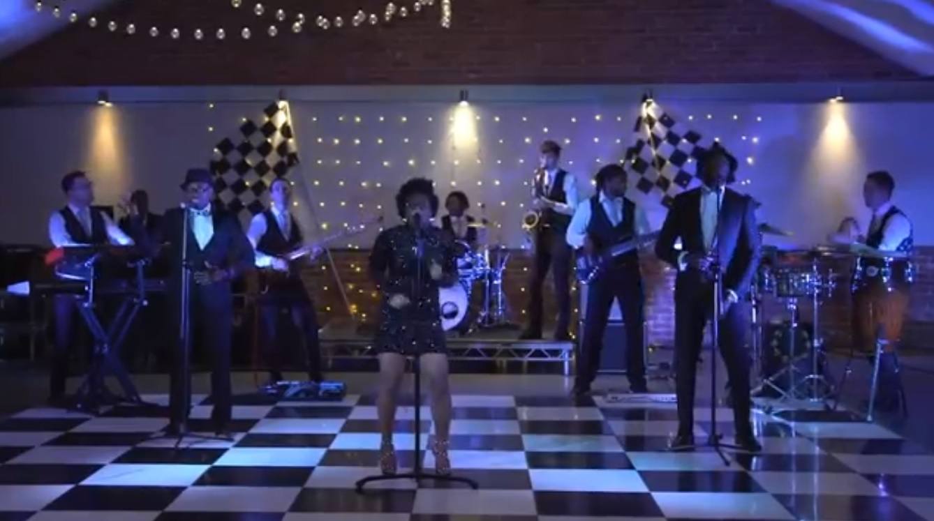 Tuxedo video live band 
